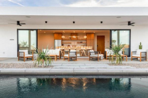 Jupiter House by Fieldtrip Modern w Infinity Pool Pickleball